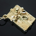 G-172- 3D Christmas Present 14k Gold Layered Charm Pendant